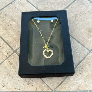 Heart Pendant Necklace diamond like Rhinestones with matching earrings